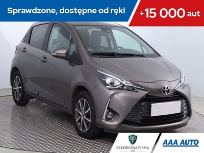 Toyota Yaris III Hatchback 5d Facelifting 2017 1.5 Dual VVT-iE 111KM 2019