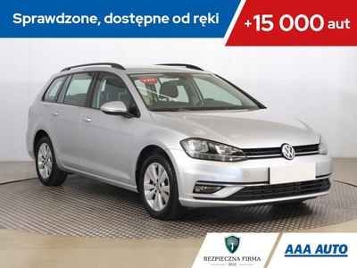 Volkswagen Golf VIII Variant 1.5 eTSI 150KM 2020