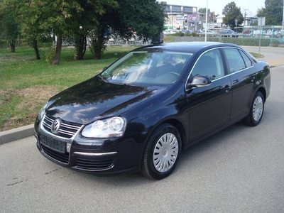 Volkswagen Jetta V 1.6 TDI-CR 105KM 2010