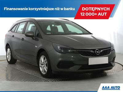 Opel Astra K Sportstourer Facelifting 1.2 Turbo 130KM 2019