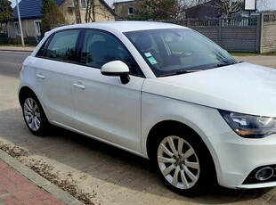 Audi A1 I Hatchback 3d 1.6 TDI 105KM 2012