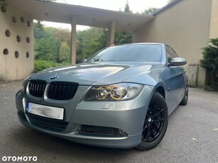 BMW Seria 3 320i