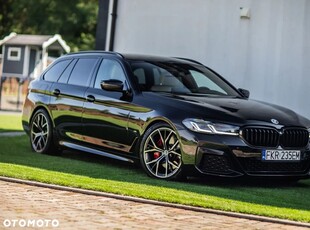 BMW Seria 5 520d xDrive Touring M Sport Edition