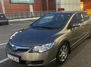 Honda Civic VIII Sedan 1.8 i-VTEC 140KM 2006