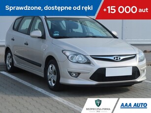 Hyundai i30 I CW Facelifting 1.4 DOHC 109KM 2011