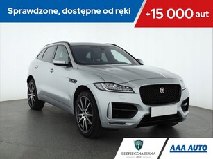 Jaguar F-Pace SUV 3.0 TDV6 300KM 2016