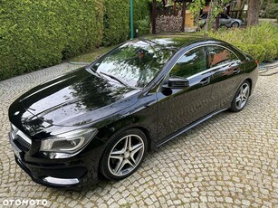 Mercedes-Benz CLA 200 7G-DCT AMG Line