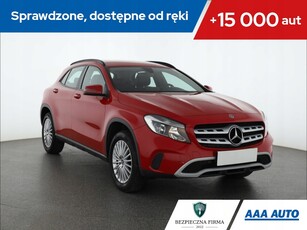 Mercedes GLA I Off-roader 1.6 180 122KM 2017