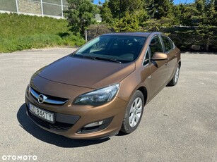 Opel Astra IV 1.4 T Active