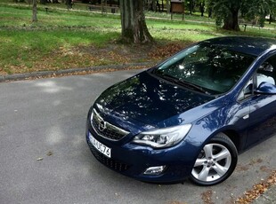 Opel Astra J Hatchback 5d 1.4 Turbo ECOTEC 140KM 2010