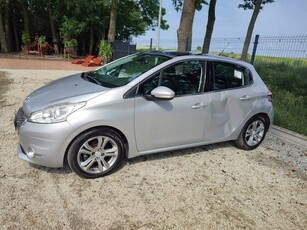 Peugeot 208 I Hatchback 3d 1.2 VTI 82KM 2012