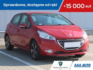 Peugeot 208 I Hatchback 3d 1.2 VTI 82KM 2014