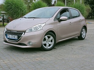 Peugeot 208 I Hatchback 3d 1.4 VTI 95KM 2012