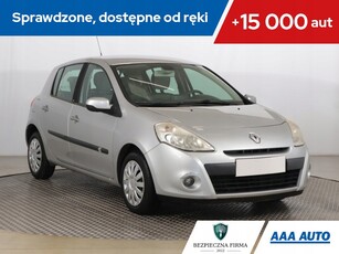 Renault Clio III Hatchback 5d 1.2 i 16V 75KM 2009