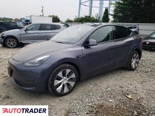 Tesla Model Y benzyna 2023r. (WINDSOR)