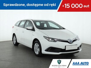 Toyota Auris II Touring Sports Facelifting 1.8 Hybrid 136KM 2018