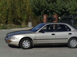 Toyota Camry III 1992