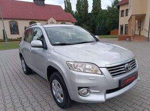 Toyota RAV4 III MPV Facelifting 2.0 Valvematic 158KM 2010