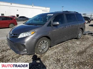 Toyota Sienna 3.0 benzyna 2019r. (FARR WEST)