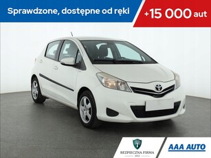 Toyota Yaris III Hatchback 5d 1.0 VVT-i 69KM 2012