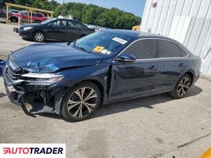 Volkswagen Passat 2.0 benzyna 2021r. (WINDSOR)