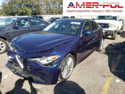 Alfa Romeo Giulia bez wersji 2017, 2.0L, lekko uszkodzony przód