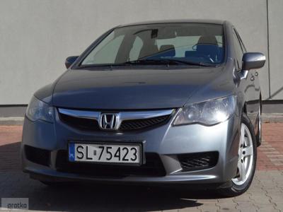 Honda Civic VIII 1.8i 140KM Klima/ Alu / Parktronic/ Krajowy /