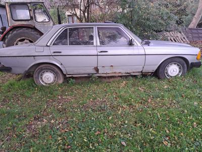 Mercedes-Benz W126 Sprzedam na części.