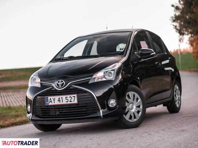 Toyota Yaris 1.3 benzyna 99 KM 2015r. (koluszki)