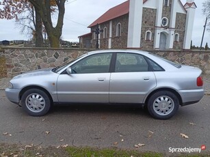 Audi A4 B5 sedan 1.6b 101km, 1998r, 273000km, stan dobry