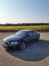 Audi A8 4.2 Quattro