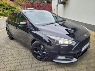 Ford Focus 2.0 TDCi ST mit Leder-Sport-Paket