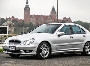 Mercedes-Benz Klasa C 32 AMG