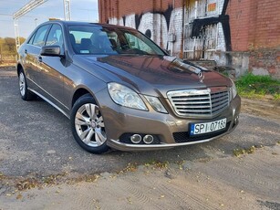 Mercedes-Benz Klasa E 220 CDI BlueEff Elegance