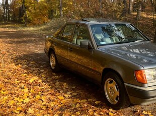 Mercedes-Benz W124 (1984-1993)