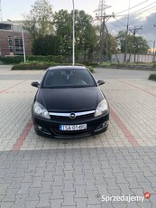 Opel Astra GTC 2.0T