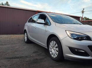 OPEL ASTRA J 2015 1.6 115KM przebieg 115tyś