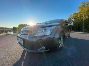 Toyota Avensis 2.0 Sol plus MS