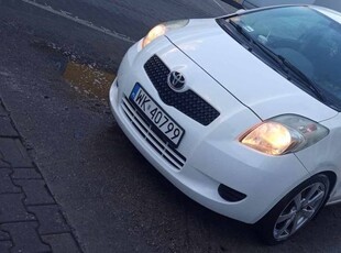 TOYOTA YARIS 2 2007 1,4 D4-D ZADBANA CZYSTA