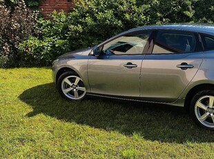 Volvo V40 D2 2016