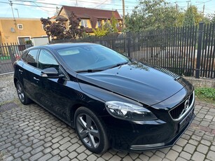 Volvo V40 D2