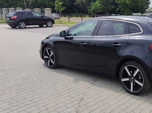 Volvo V40 D4 190 km 2014r R-design