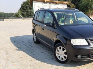 VW Touran 1.6 FSI Higline 7 os.