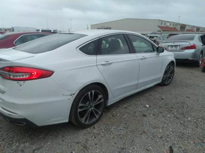 Ford Mondeo 2019, 2.0L, Titanium, 4x4, od ubezpieczalni