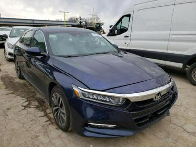 Honda Accord 2019, 2.0L hybryda, lekko uszkodzony przód