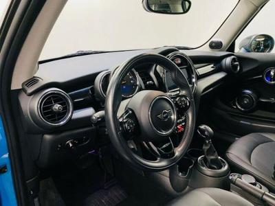 Mini Cooper 2019 136 KM