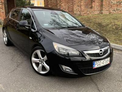 Opel Astra IV (2010-) Opel Astra Zarejestrowany Mały przebieg