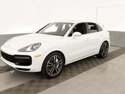 Porsche Cayenne Turbo 2022 V8