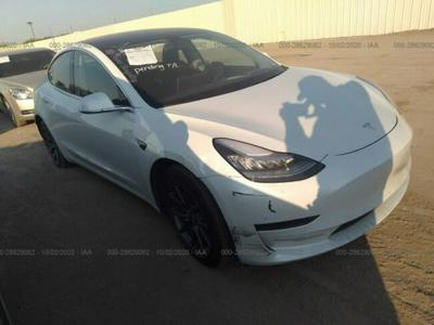 Tesla Model 3 2020, 4x4, uszkodzony tył