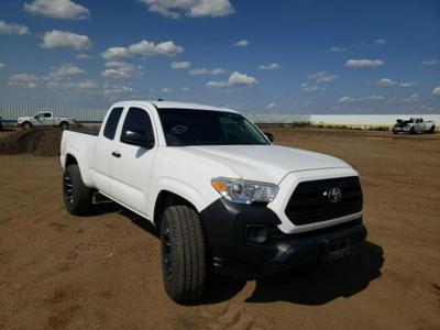 Toyota Tacoma 2017, 2.7L, po gradobiciu